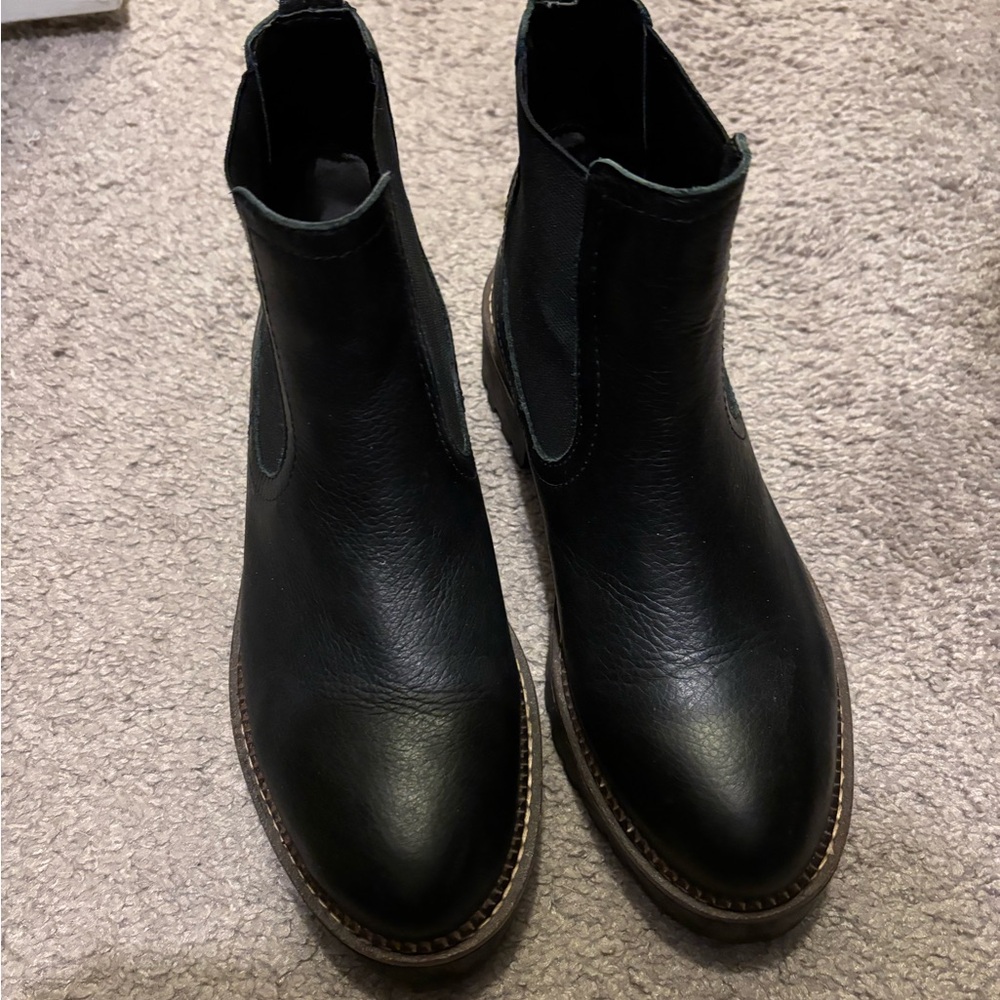 Caslon Chelsea ankle boots